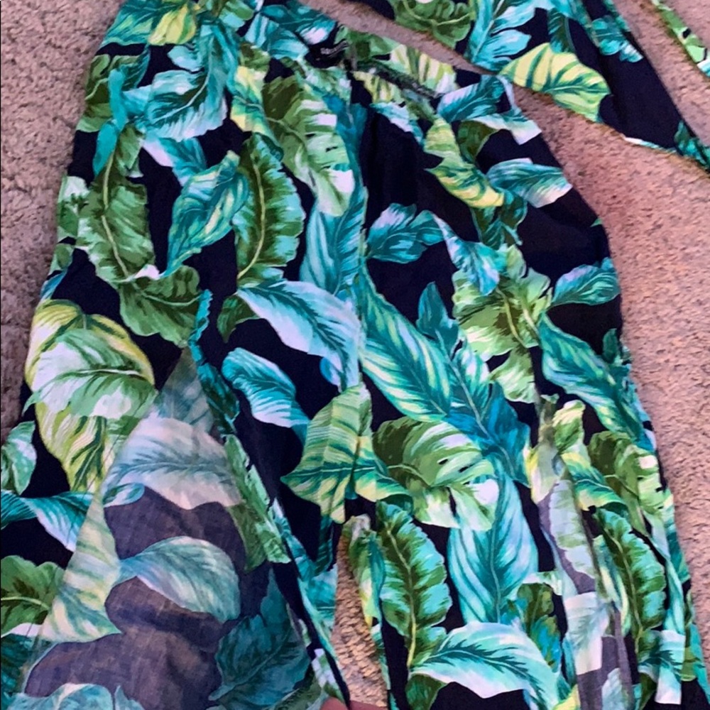 Two piece set - Picture 2 of 2